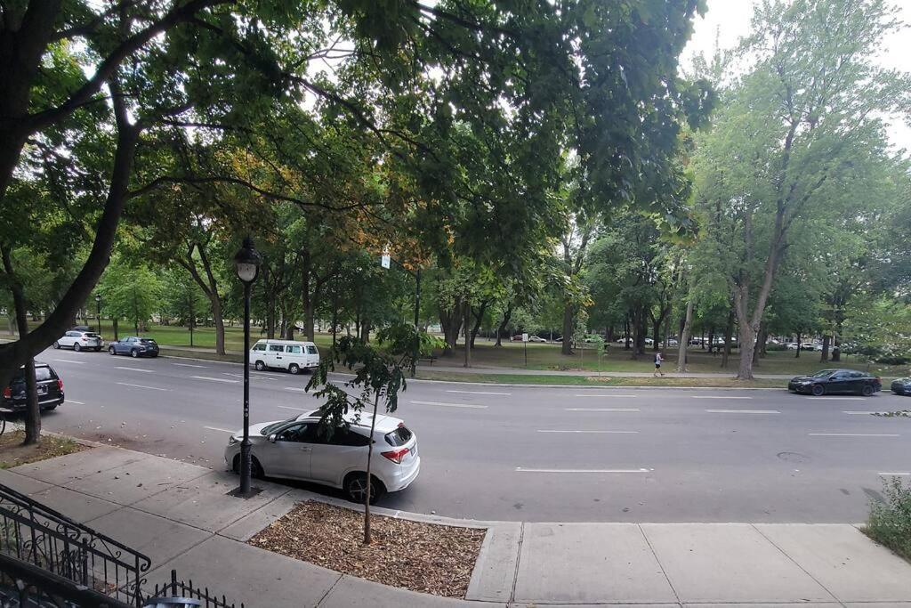 Blue Lounge ☆ Lafontaine Park ☆ Tv Cable Apartment Montreal Luaran gambar